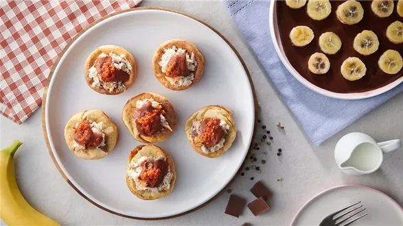 Muffiny z chrzanową makrelą i smażone banany z czekoladą